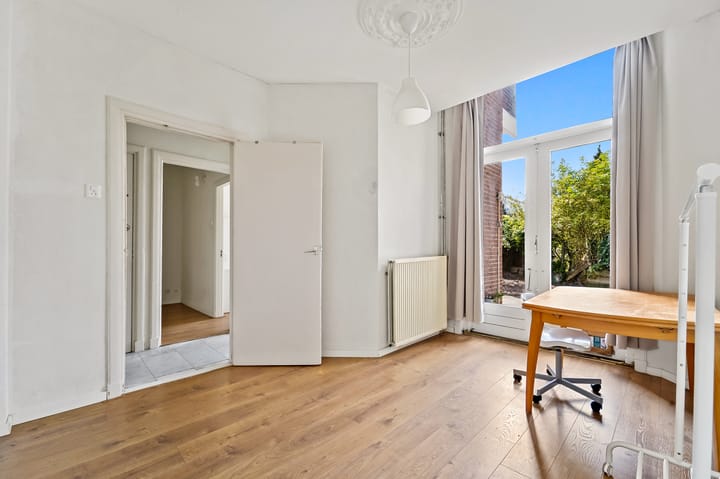 Foto 12 van Aarnout Drostlaan 35