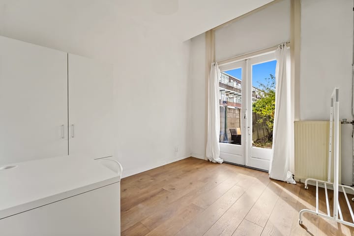 Foto 14 van Aarnout Drostlaan 35