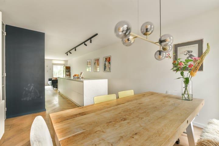 Photo 5 of Van Oldenbarneveldtstraat 6-H