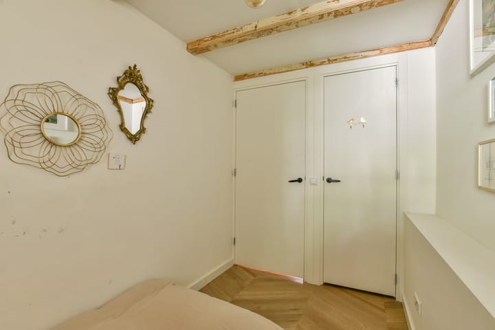 Photo 25 of Van Oldenbarneveldtstraat 6-H