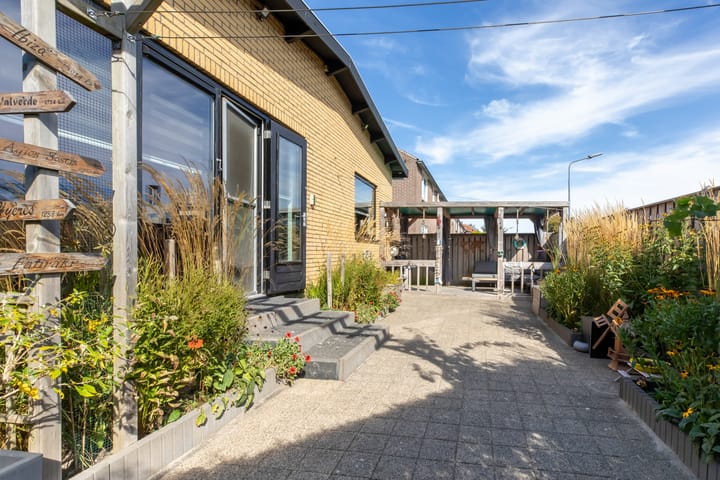 Foto 3 van de Ruyterstraat 6