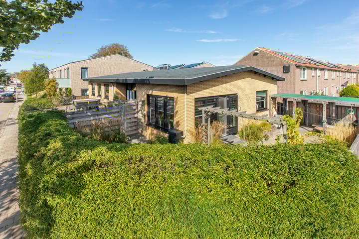 Foto 2 van de Ruyterstraat 6