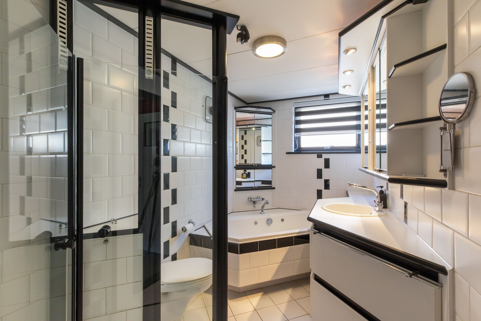 Foto 21 van de Ruyterstraat 6