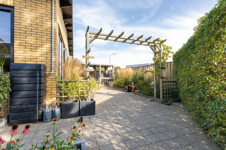 Foto 36 van de Ruyterstraat 6