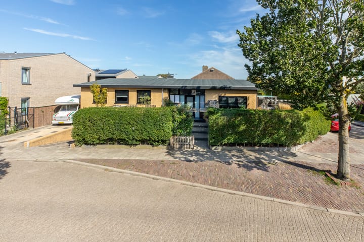 Foto 39 van de Ruyterstraat 6