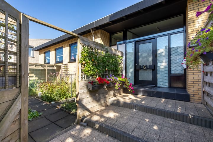 Foto 41 van de Ruyterstraat 6