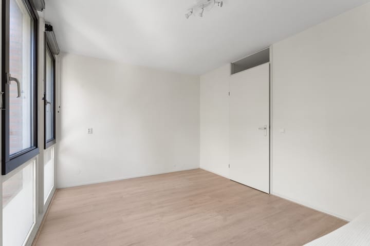 Foto 21 van Raden Adjeng Kartinistraat 17