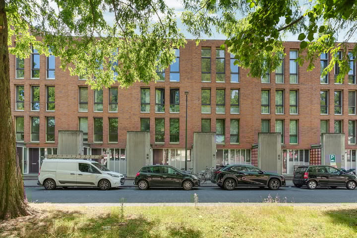 Raden Adjeng Kartinistraat 15