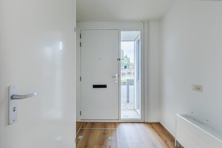 Foto 28 van Efua Sutherlandstraat 15