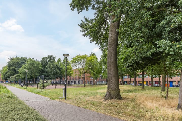 Foto 37 van Efua Sutherlandstraat 15