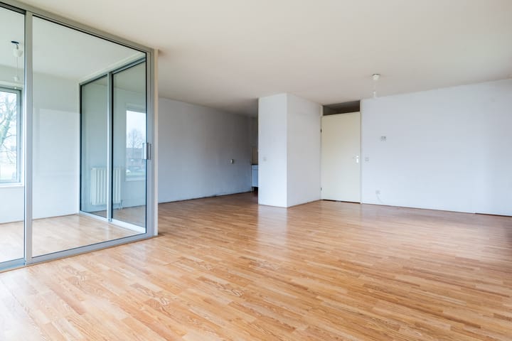 Photo 4 of Efua Sutherlandstraat 38