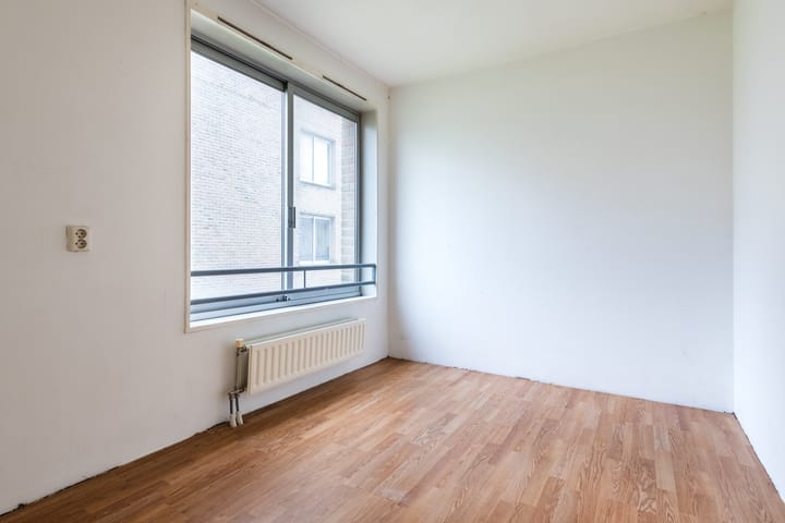 Photo 5 of Efua Sutherlandstraat 38