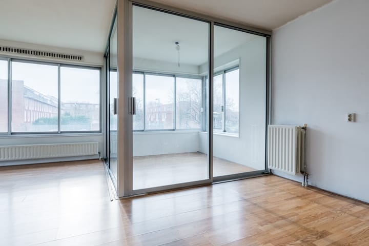 Photo 10 of Efua Sutherlandstraat 38