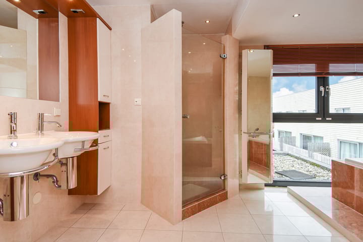 Photo 60 of Backeswater 17