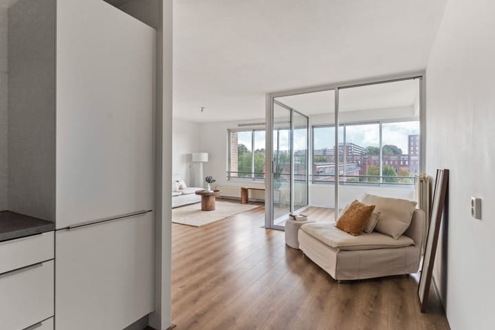 Foto 15 van Efua Sutherlandstraat 44