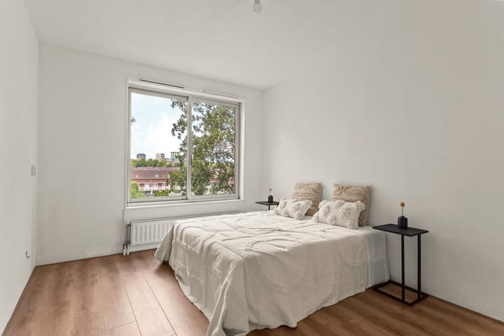 Foto 17 van Efua Sutherlandstraat 44