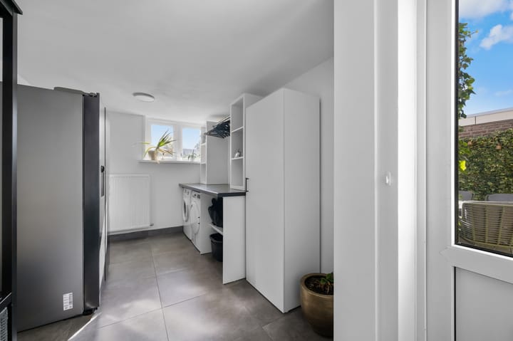 Photo 16 of Van Eklaan 32