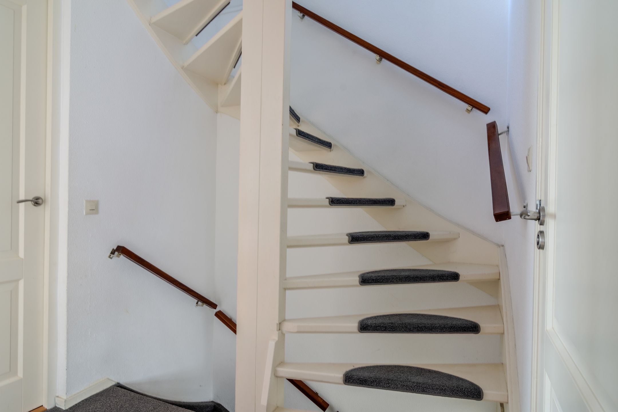 Foto 12 van Zeisstraat 40