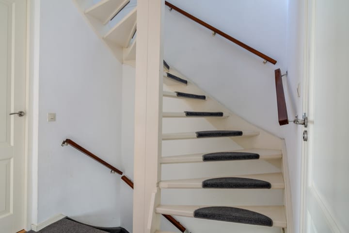 Photo 12 of Zeisstraat 40