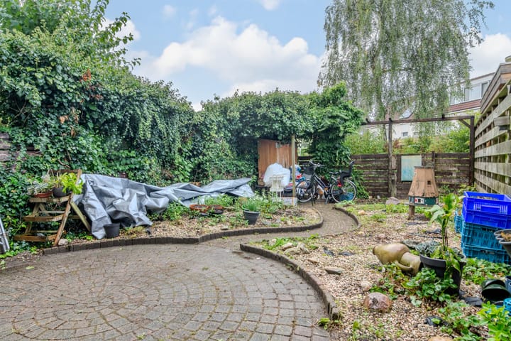 Photo 26 of Zeisstraat 40