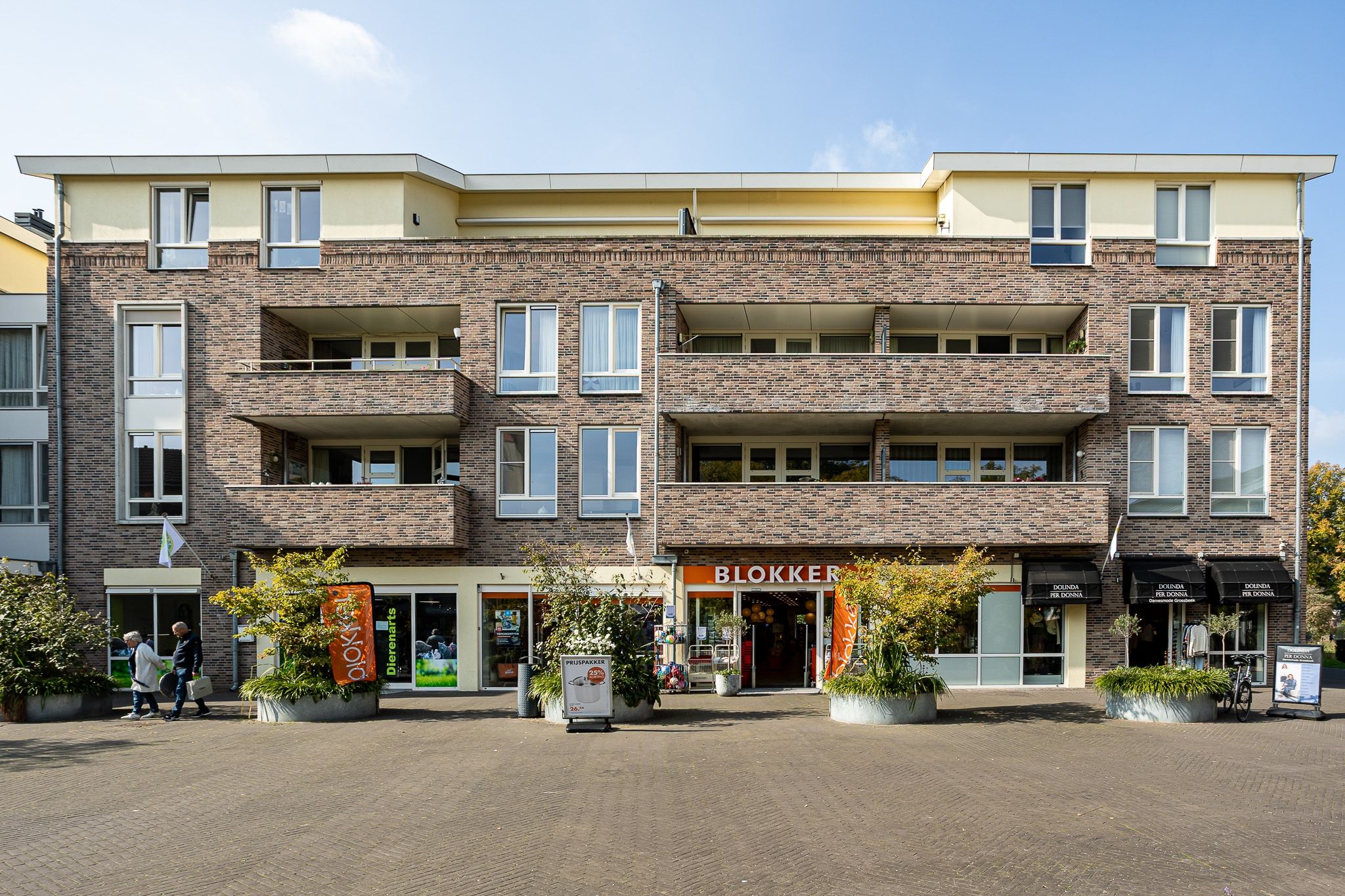 Foto 3 van Dorpsplein 24