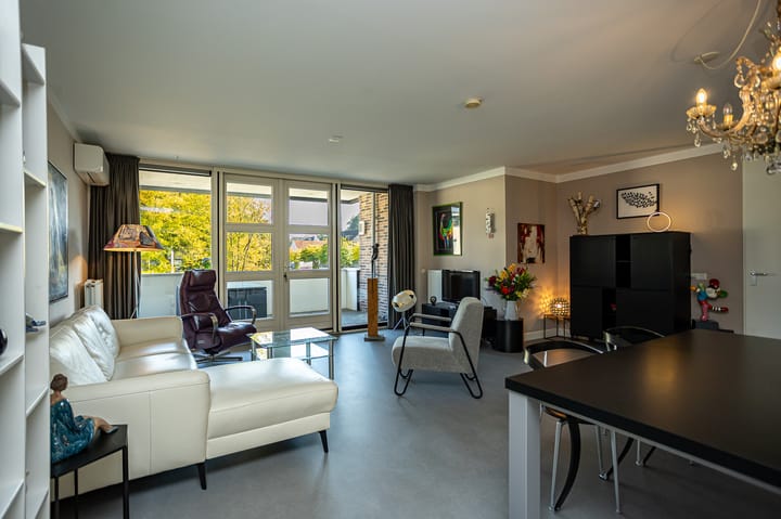 Foto 20 van Dorpsplein 24