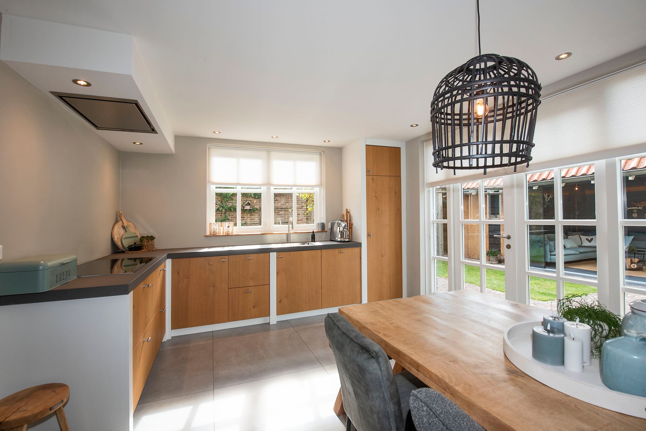 Photo 12 of Havezatestraat 19