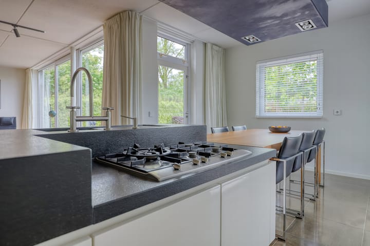 Photo 16 of Joosstraat 31