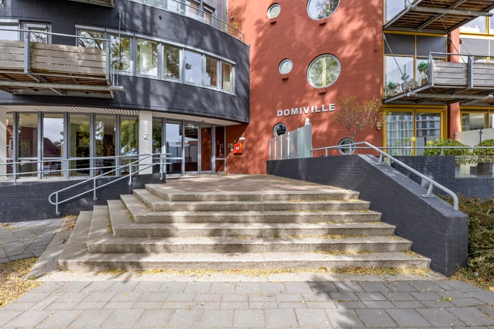 Photo 3 of Oostsingel 2-12