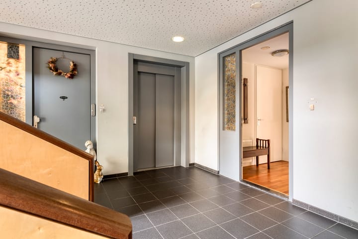 Photo 4 of Oostsingel 2-12