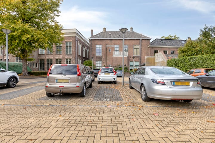 Photo 29 of Oostsingel 2-12