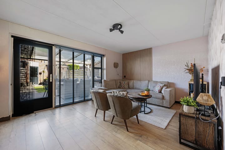 Photo 12 of Steenbreek 61