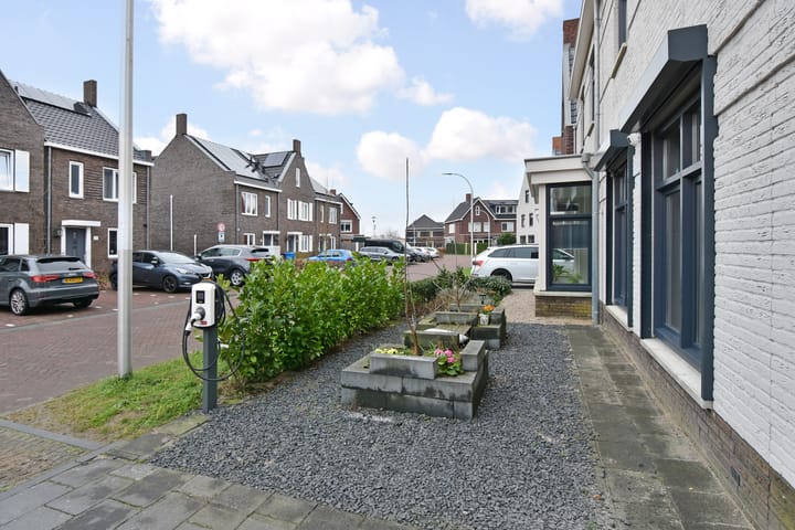 Photo 53 of Vossenzoom 253