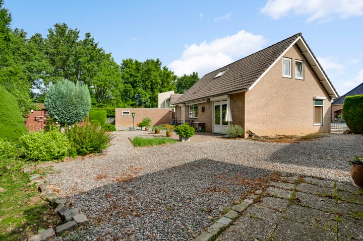 Foto 2 van Dokter Limpensstraat 44