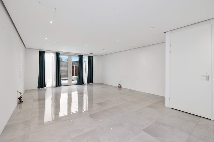 Foto 10 van Karimunstraat 24