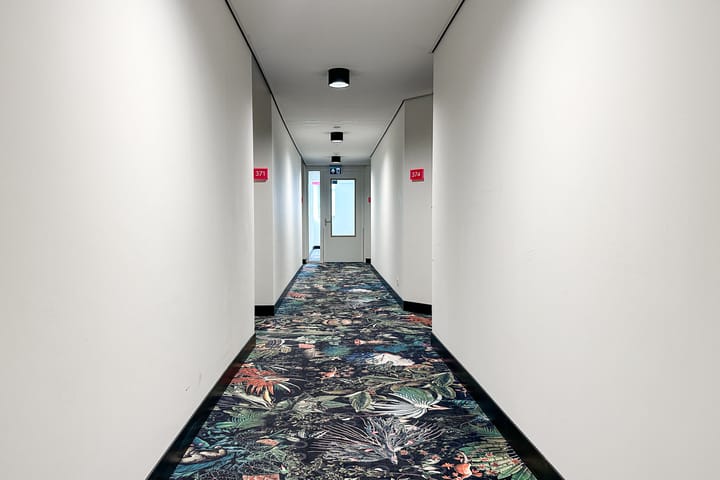 Photo 3 of Hoola van Nootenstraat 370