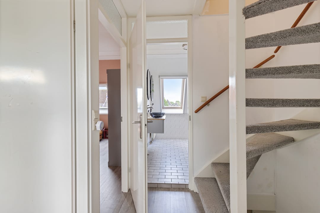 Photo 32 of Roefke 5