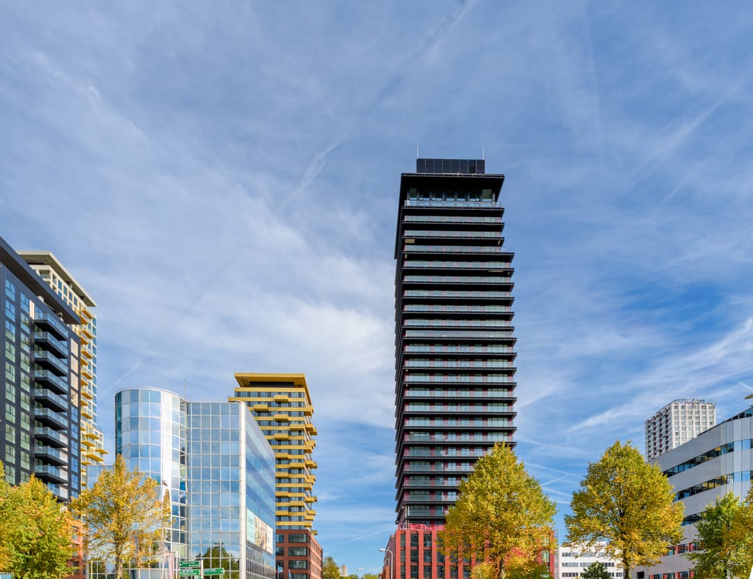 Foto 2 van SPOT Amsterdam | Scarlet