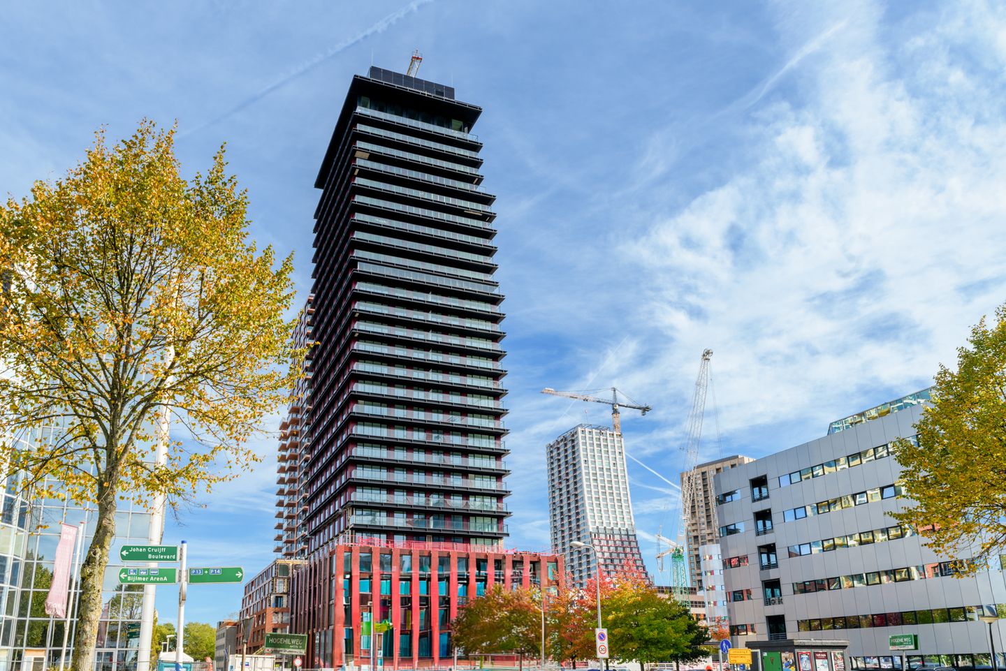 Foto 17 van SPOT Amsterdam | Scarlet