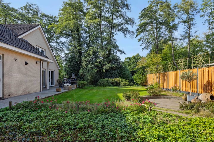 Photo 34 of Lindenlaan 23