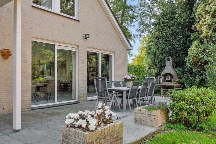 Photo 37 of Lindenlaan 23