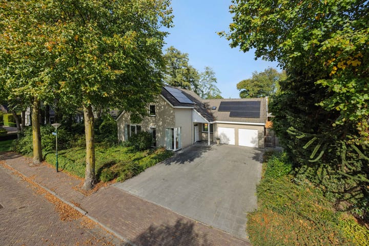 Photo 47 of Lindenlaan 23