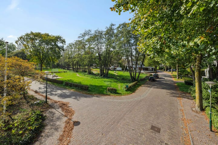 Photo 52 of Lindenlaan 23