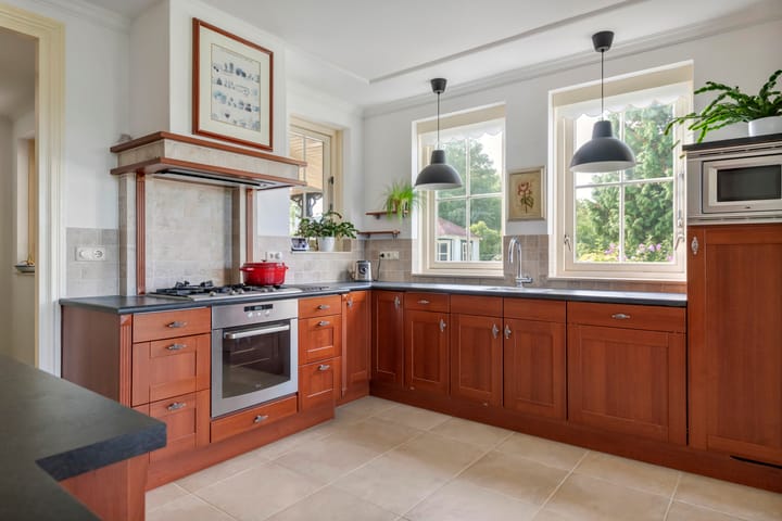 Foto 28 van Overwijker Maat 5