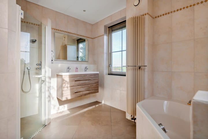 Foto 46 van Overwijker Maat 5