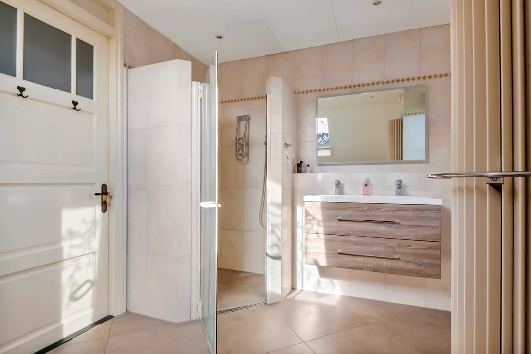 Foto 47 van Overwijker Maat 5