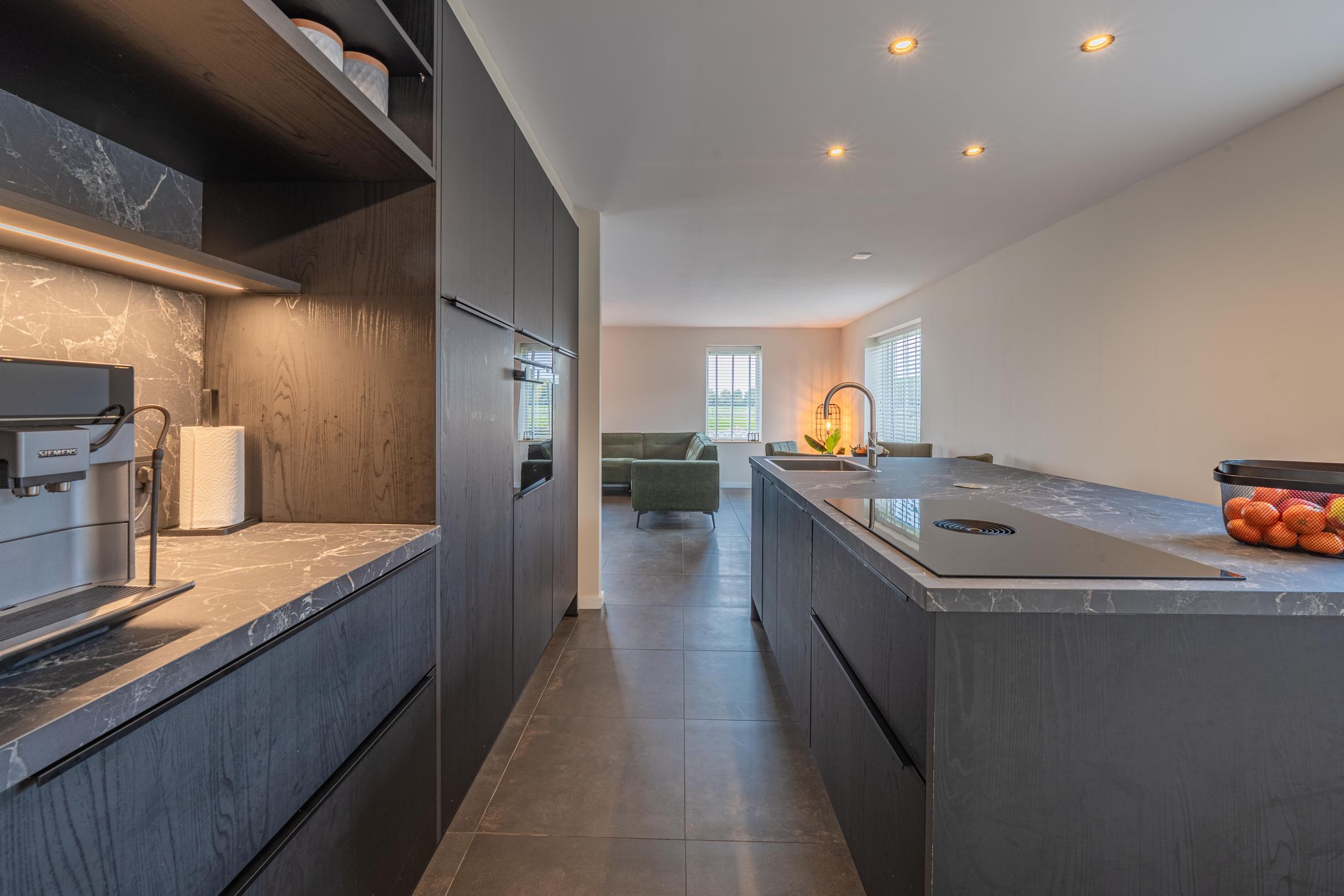 Photo 12 of Heerstraat 38