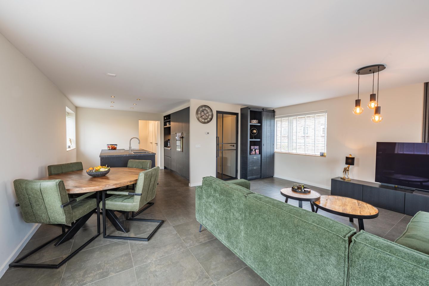 Photo 20 of Heerstraat 38