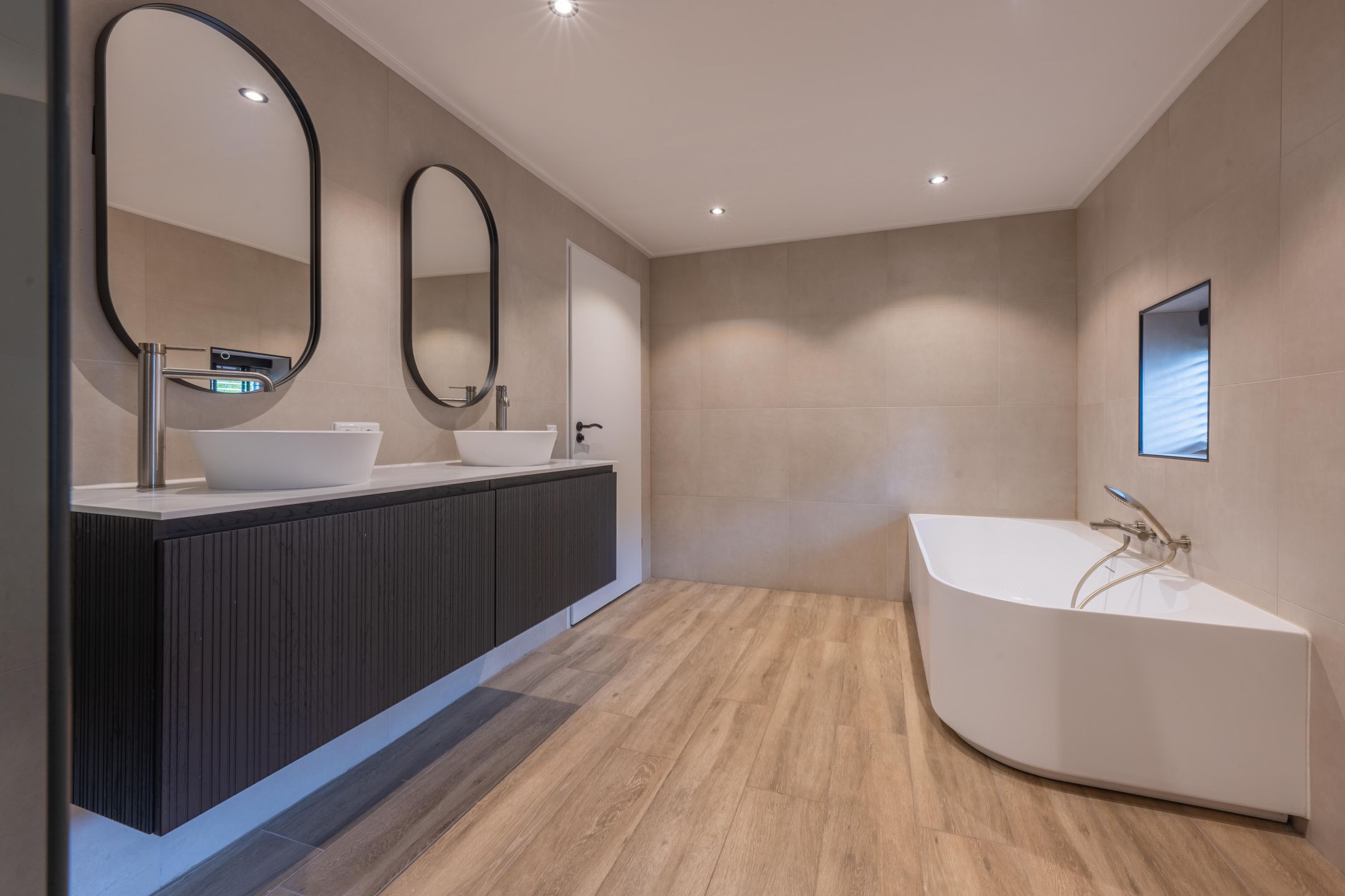 Photo 36 of Heerstraat 38