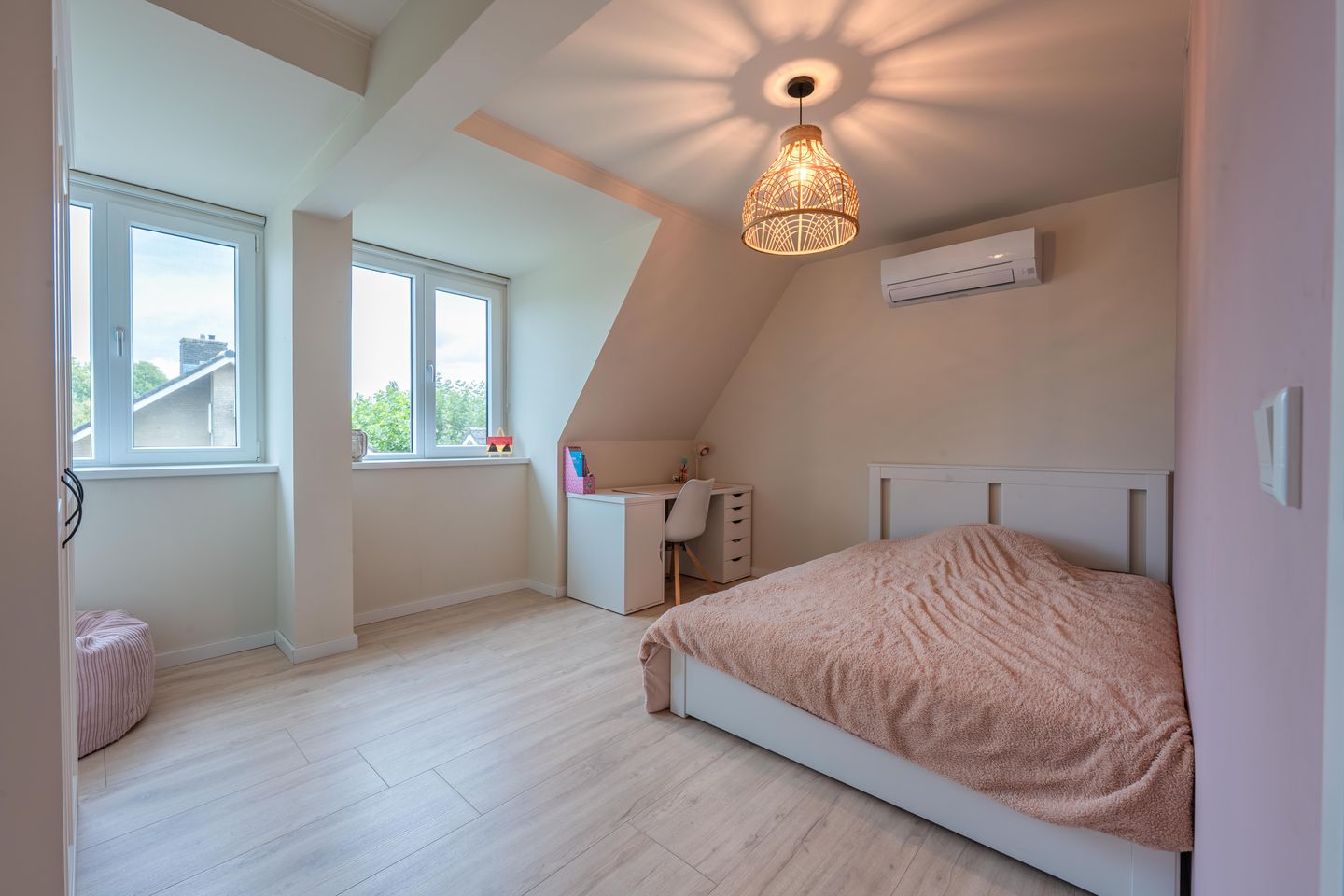 Photo 44 of Heerstraat 38